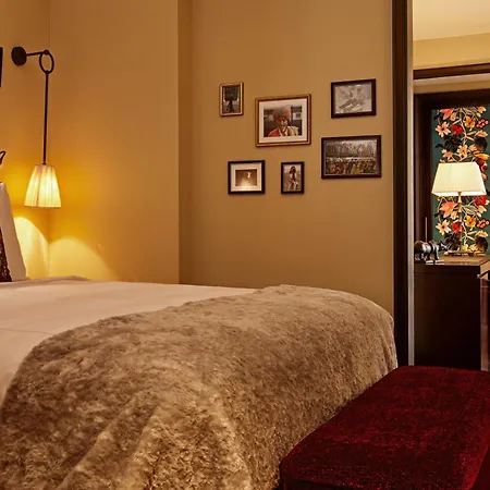 The Vagabond Club, A Tribute Portfolio Hotel Singapore-2